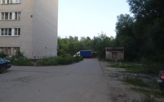 Помещение свободного назначения с земельным участком