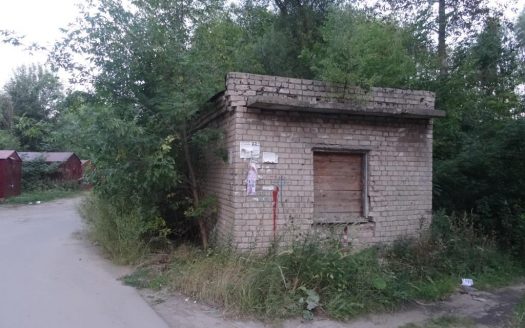 Помещение свободного назначения с земельным участком