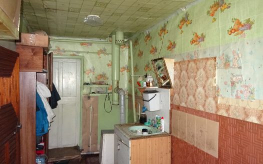 Часть дома с земельным участком на Лежневской