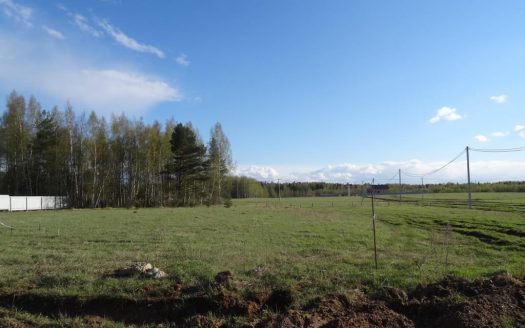 Земельный участок в д. Песочнево