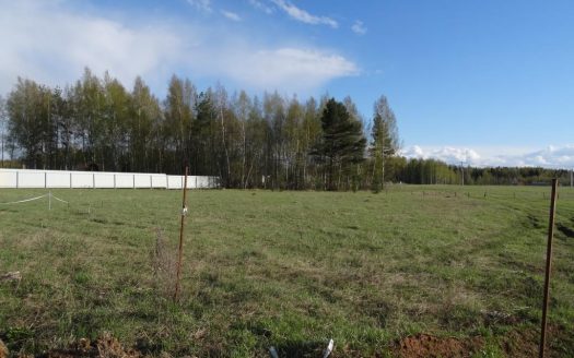 Земельный участок в д. Песочнево