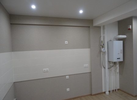 Двухкомнатная квартира индивидуальной планировки в центральной части города