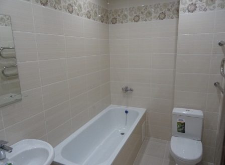 Двухкомнатная квартира индивидуальной планировки в центральной части города